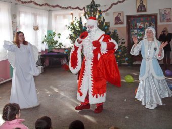 В одесском детском санатории «Ласточка» прошел яркий новогодний праздник (фото)