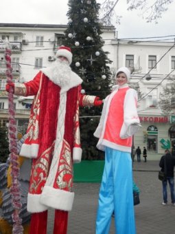 Накануне метели новогодний хоровод на Дерибасовской собрал одесситов и гостей города (фото)