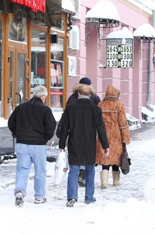 Как одесситы освобождали улицы от снега (фото)