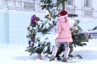 Как одесситы освобождали улицы от снега (фото)