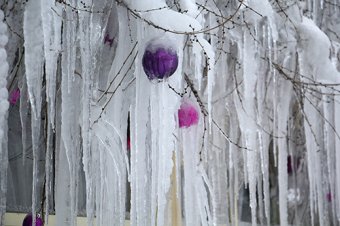 Как одесситы освобождали улицы от снега (фото)