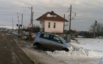 Разграбленные автомобили на трассе Одесса-Ильичевск (фото, видео)