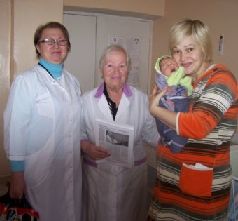 В Cуворовском районе Одессы поздравили малышей, родившихся в первый день 2015 года (фото)