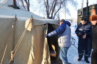 В Одесской области спасатели развернули дополнительные передвижные пункты обогрева 