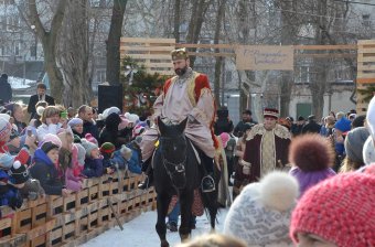 В Суворовском районе проходят Рождественские гуляния