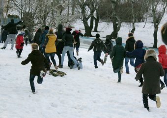 «Снежное побоище» в парке Победы (фото)