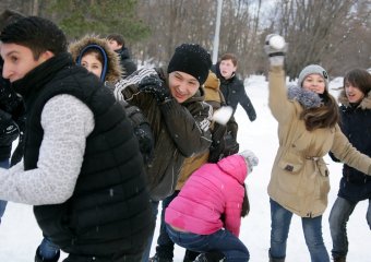 «Снежное побоище» в парке Победы (фото)