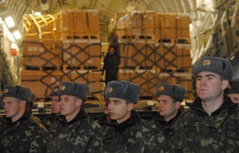 Волонтер: Канадскую гуманитарку считают на счетах
