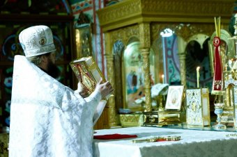 В день праздника Крещения Господня митрополит Агафангел совершил Божественную литургию в Свято-Успенском мужском монастыре