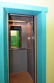 Еще в трех многоквартирных домах Одессы установлены антивандальные лифты (фото)