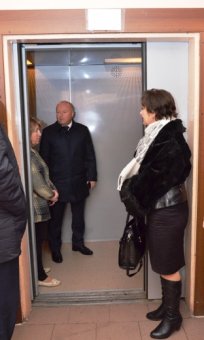 Еще в трех многоквартирных домах Одессы установлены антивандальные лифты (фото)