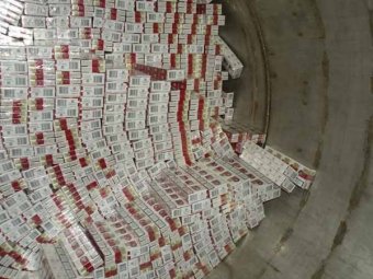 Оперативники фискальной службы изъяли табачные изделия и спиртосодержащую жидкость на сумму более чем 21 тыс. грн.