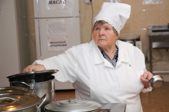В учебных учреждениях Одессы продолжают ремонтировать пищеблоки