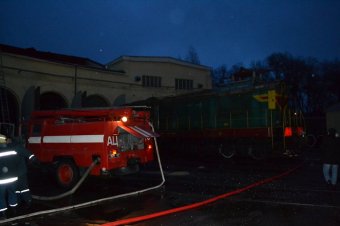 Ликвидирован пожар в цехе по ремонту локомотивов ГП «Одесская железная дорога» (фото, видео)