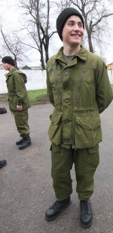 Одесским военным раздали канадскую "гуманитарку"