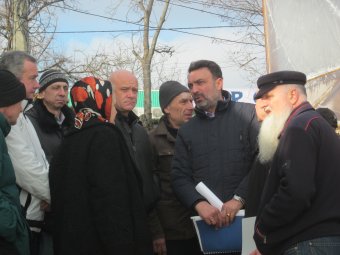Геннадий Труханов пообщался с жителями Черноморки: Обсудили насущные проблемы