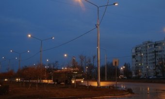 На проспекте Добровольского вандалы похитили 12 фонарей