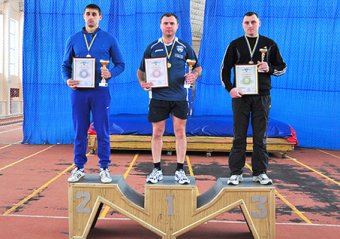 Одесский милиционер подтвердил титул победителя в гиревом спорте