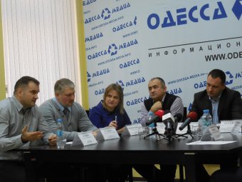 Эксперты: Девальвация гривны и растущий курс доллара негативно отразились на рынке недвижимости