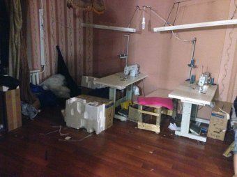 В Одесской области прекращена деятельность цеха по пошиву «фирменной» одежды (фото)