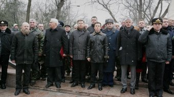 К памятнику воинам-интернационалистам в Одессе легли живые цветы