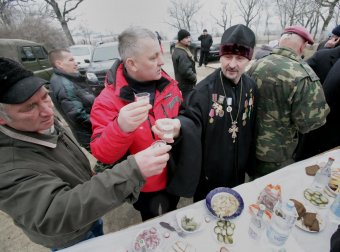 К памятнику воинам-интернационалистам в Одессе легли живые цветы