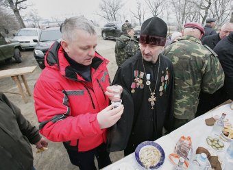 К памятнику воинам-интернационалистам в Одессе легли живые цветы