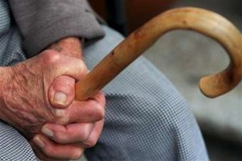 МВФ требует повысить пенсионный возраст в Украине