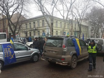 СОБ и Автомайдан вышли на защиту Резвушкина. Правоохранителей прибыло больше... (фото)