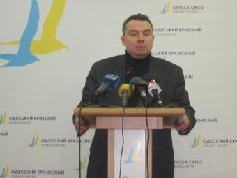 Экономист: "Падение национальной валюты ничем не оправдано"