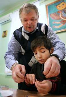 При одесском благотворительном фонде «Дорога к дому» открылась Детская ювелирная школа (фото)
