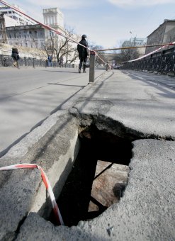 Исторический мост в центре Одессы закрыли из-за аварийного состояния (фото)