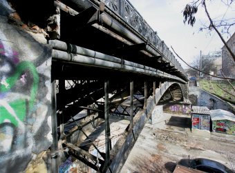 Исторический мост в центре Одессы закрыли из-за аварийного состояния (фото)