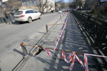 Исторический мост в центре Одессы закрыли из-за аварийного состояния (фото)