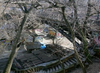 Исторический мост в центре Одессы закрыли из-за аварийного состояния (фото)