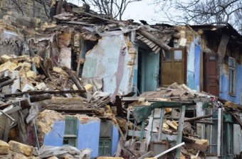 Коммунальные службы Одессы продолжают разбор завалов после обрушения дома на Пишоновской (фото)