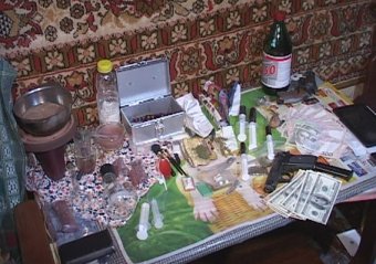 В квартире одессита нашли склад оружия и наркотиков (фото)