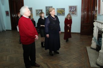 «Цветочный вернисаж» живописи подарил к женскому празднику одесский художник (фото)