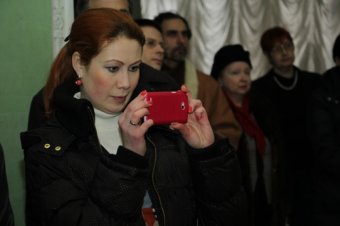«Цветочный вернисаж» живописи подарил к женскому празднику одесский художник (фото)
