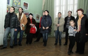 «Цветочный вернисаж» живописи подарил к женскому празднику одесский художник (фото)