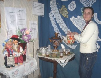 Одесские пенсионеры осваивают методы борьбы с бессонницей и проходят психологические тренинги (фото)