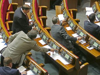 КИУ: При голосовании одесские нардепы почему-то не пользуются кнопкой "против"