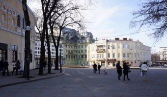 На время Греческую площадь откроют для транспорта