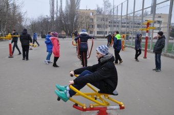 Суворовский район Одессы: Итоги спортивных соревнований школьников и их родителей (фото)