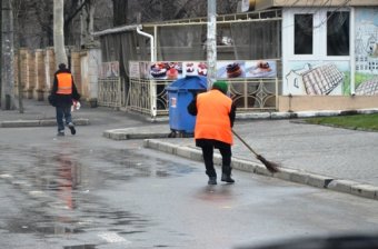 Анатолий Орловский проверил санитарное состояние улиц в Киевском районе