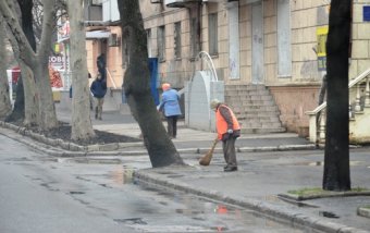 Анатолий Орловский проверил санитарное состояние улиц в Киевском районе