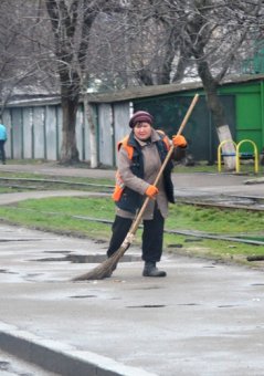 Анатолий Орловский проверил санитарное состояние улиц в Киевском районе
