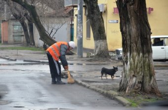 Анатолий Орловский проверил санитарное состояние улиц в Киевском районе