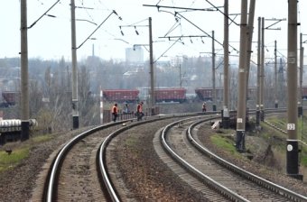 Первый вице-мэр Одессы проверил санитарное состояние железнодорожных въездов в город (фото)
