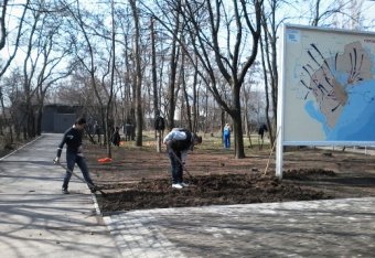 В разных районах Одессы сегодня провели субботники (фото)